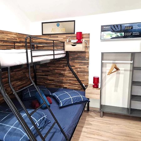 10 - Joli Studio Avec Deux Lits, Tout Equipe Pour 1, 2 Ou 3 Personnes Maximum, Vue Sur Parc Arbore, Parking Privatif Gratuit, Grand Fourgon Possible, Tout Le Linge De Maison Est Fourni Razac-sur-lʼIsle Exterior foto