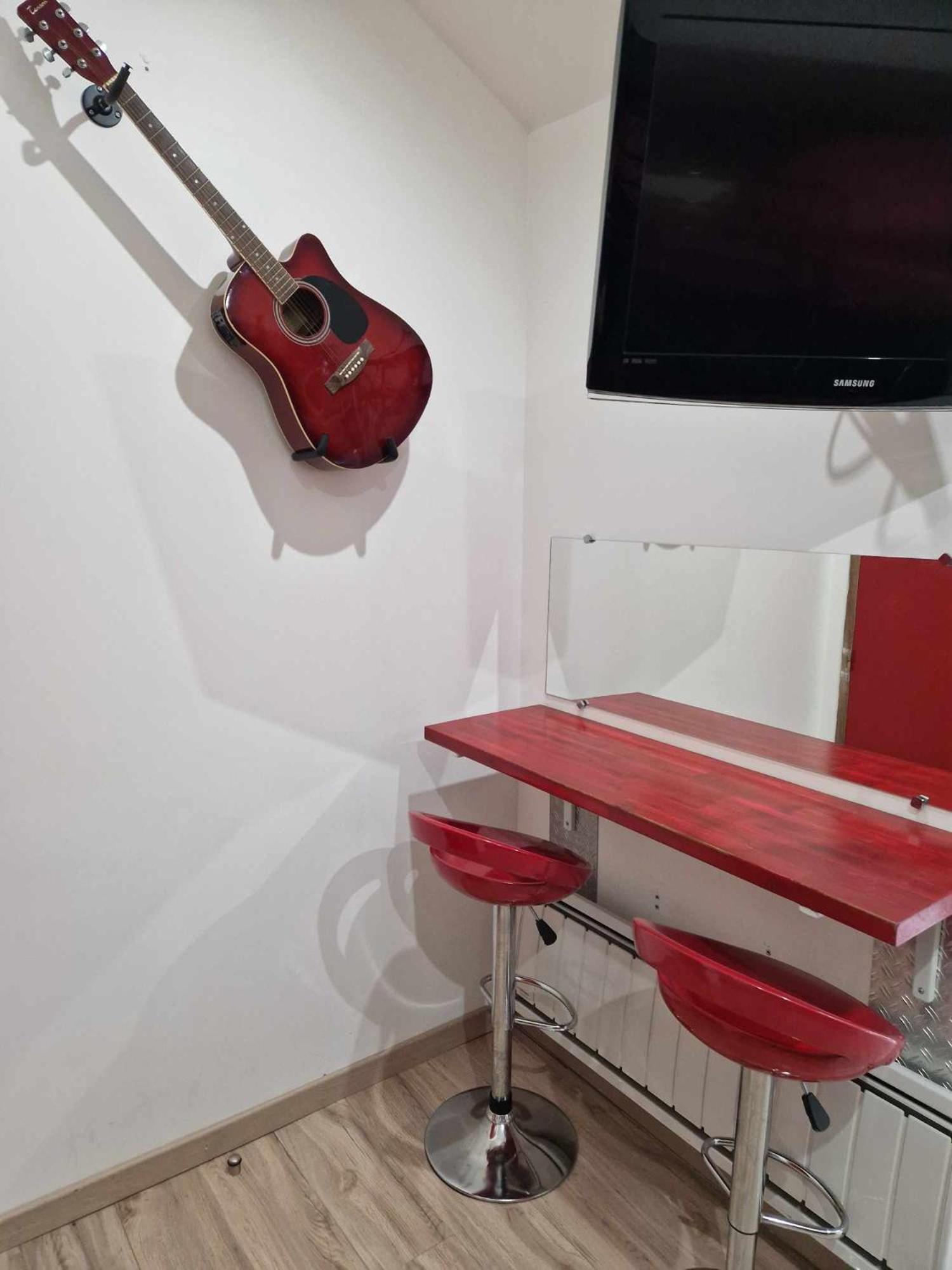 10 - Joli Studio Avec Deux Lits, Tout Equipe Pour 1, 2 Ou 3 Personnes Maximum, Vue Sur Parc Arbore, Parking Privatif Gratuit, Grand Fourgon Possible, Tout Le Linge De Maison Est Fourni Razac-sur-lʼIsle Exterior foto